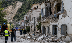 Peş peşe depremler; Türkiye'den de hissedildi