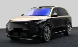 Li Auto Amiral Gemisi L8'i Tanıttı