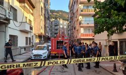 Manisa’da çıkan yangında 3 itfaiye eri yaralandı