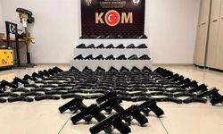 Kemalpaşa'da illegal silah imalathanesine baskın: Üç şüpheli adalete teslim edildi