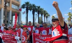 İzmir’de emeklilerden adalet çağrısı