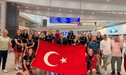 Filenin Sultanları Çin'e iner inmez bayrak açtı