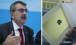 Bakan gazetecilere iPad hediye etti