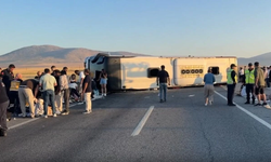 Yolcu otobüsü kazasında can pazarı: 31 kişi yaralandı