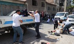 Konak'ta seyyar satış denetimi: İzinsiz tezgâhlara müdahale