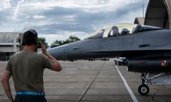 Yapay Zekâ Kontrollü F-16 Göğe Yükseldi