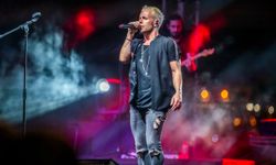 Emre Aydın: “Müzik hayatım İzmir'de başladı”