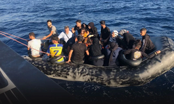 İzmir açıklarında 16 düzensiz göçmen kurtarıldı
