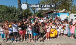 Konaklı çocuklar ve kadınlar deniz keyfini sürdürüyor