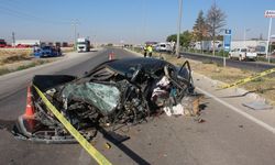 Aksaray’da otomobil direğe çarptı: 2 ölü, 2 ağır yaralı