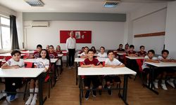 İzmir’deki 'ikizler okulu'na 9 ikiz daha katıldı