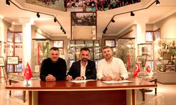 Karşıyaka'da Selim Çınar yuvaya döndü