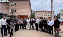 Eğitim emekçileri okul önünde seslendi: Sorunu çözecek tedbir istiyoruz