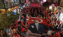 Karşıyaka Cumhuriyet aşkıyla tek yürek oldu