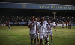 Siyah-Beyazlılar Dış Sahada Fırtına Gibi