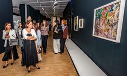 Paris'in renkleri Mistral’de sergilendi