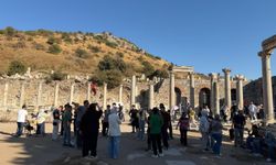 İşitme engelli gençler İzmir’i sevgiyle keşfetti