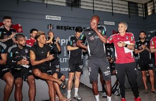 Beşiktaş'tan Atiba'ya veda