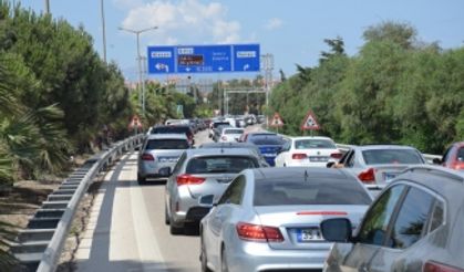 Çeşme'de adım atacak yer kalmadı