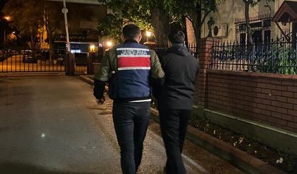 İzmir merkezli 12 ilde FETÖ operasyonu