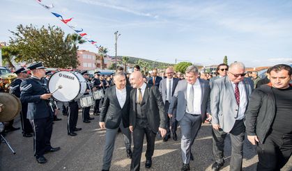 “İzmir’in geleceğini inşa ediyoruz”