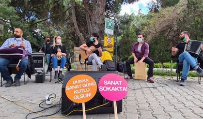 İzmir’de sokak sanatçılarına düzenleme