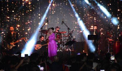Melek Mosso, Aydın'da konser verdi