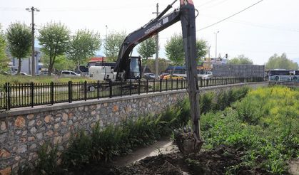 Muğla dereleri temizlemeye devam ediyor