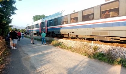 Yolcu treninin çarptığı 2 yaşındaki çocuk öldü