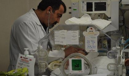 Duedonal Atrezi hastası 2 bebek, ameliyatla sağlığına kavuştu
