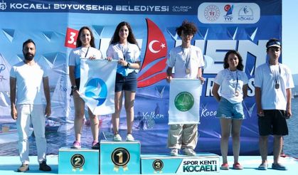 3. Yelken Trofesi'nde madalyalar sahiplerini buldu