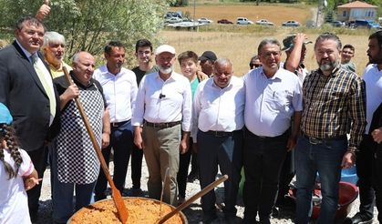 Ahmet Çolakbayrakdar Pilav Şenliği'ne katıldı