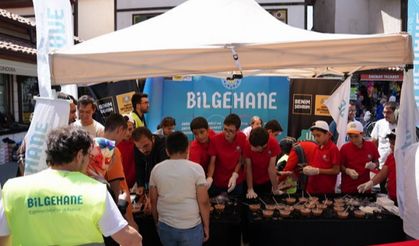 Konya'da Bilgehane öğrencileri aşure ikram etti