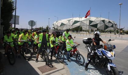 Konya'da öğrenciler 'güvenli sürüş' öğreniyor