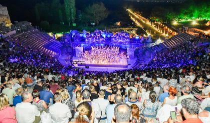 Efes'te 'Carmina Burana' yankılandı