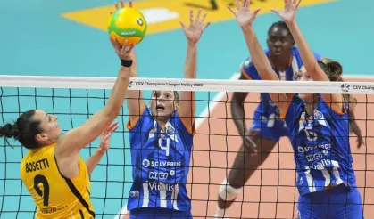 Vakıfbank Porto'ya geçit vermedi