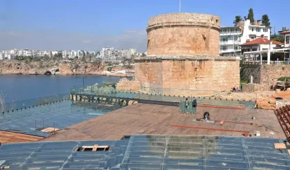 Yazıtlı mozaik gün yüzüne çıkarıldı