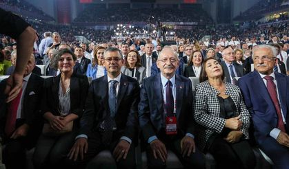 Kurultay için kaç imza toplandı?