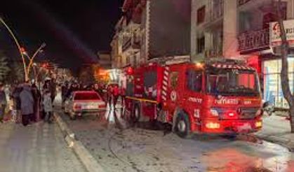 Evde yanarak öldü!