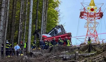 İtalya'da teleferik kabini yere çakıldı: 4 kişi hayatını kaybetti!