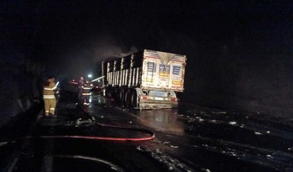 Kömür yüklü TIR tünel içinde alev aldı: Tünel 2 saat ulaşıma kapandı!