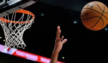 NBA'de nefesler tutuldu: Şampiyonluk yedinci maça kaldı