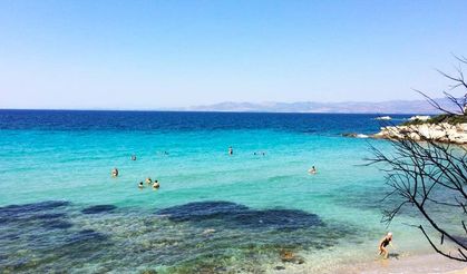 Ege’nin saklı cenneti: Haritada bile görünmeyen koylar izole tatilcilerin gözdesi oldu