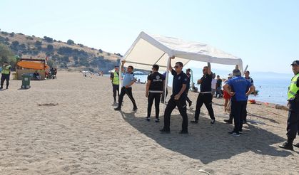 Menderes sahillerinde korsan şezlong avı