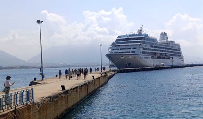 Turist akını Alanya sokaklarını canlandırdı