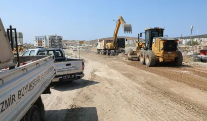 Büyükşehir düğmeye bastı: İzmir’de trafiği rahatlatacak yol çalışması başladı!