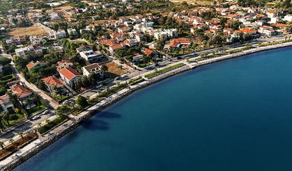 Zenginlerin tercihi bahçeli villalarıyla ünlü İzmir Güzelbahçe