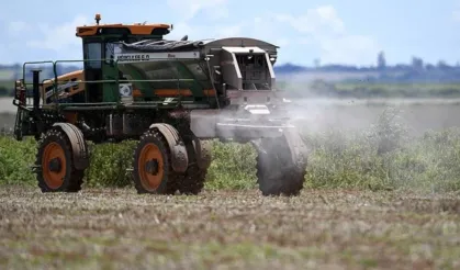 Sofradaki 'sessiz tehlike' için devrim gibi karar: Zirai ilaçlar artık 'reçeteyle' satılacak, tarlaya doktor yazacak!