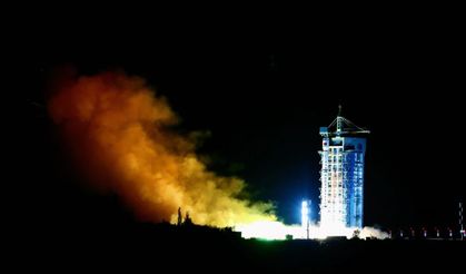 Çin yeni nesil meteoroloji uydusunu başarıyla fırlattı