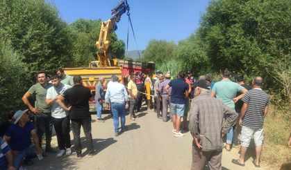 İzmir Ödemiş'te feci kaza: Traktörün altında kalan genç çiftçi can verdi